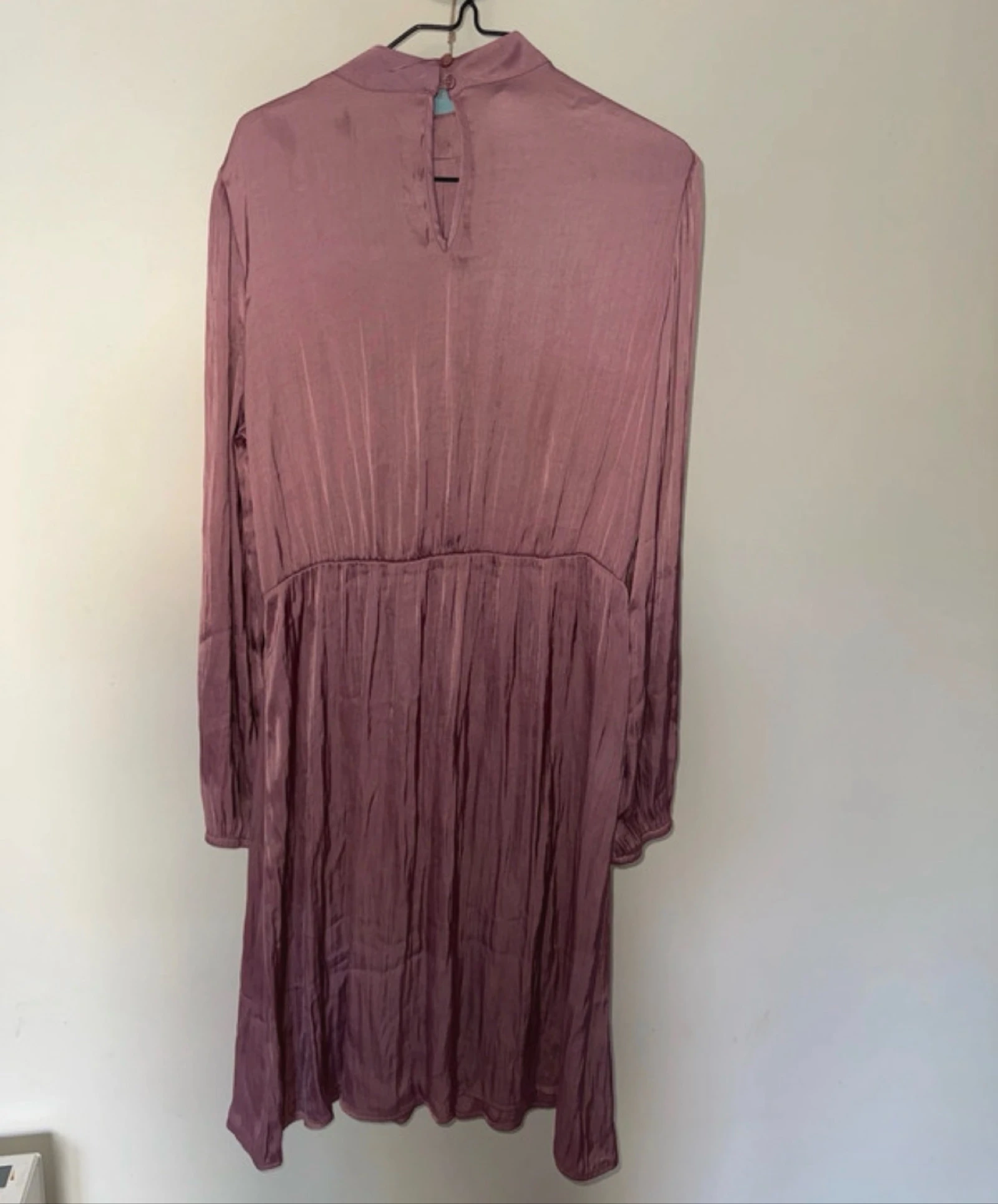 Robe de cetim Aada Studios L 👗 – photo 7